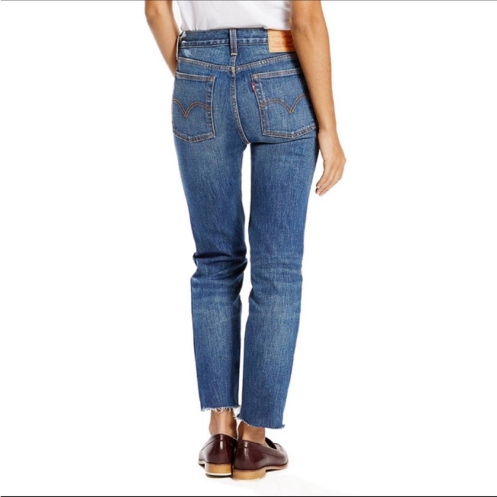 Levi's Wedgie Skinny Jeans in Classic Tint
White Oak Cone Denim Size 26